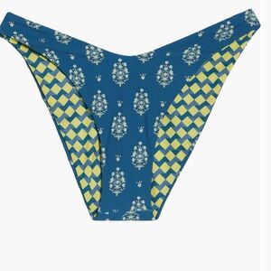 Maaji NWT SZ L -Swizzle Splendour